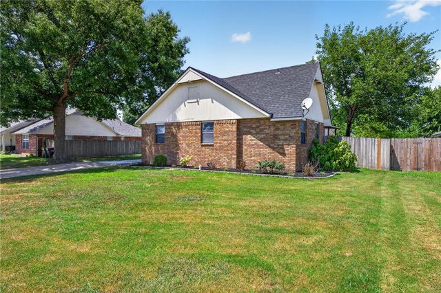 3164 Adrian Avenue, Springdale, AR 72764