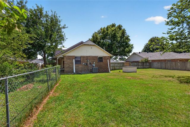 3164 Adrian Avenue, Springdale, AR 72764