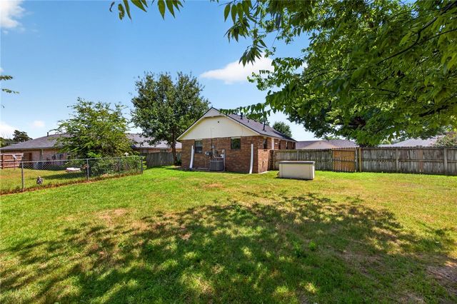 3164 Adrian Avenue, Springdale, AR 72764