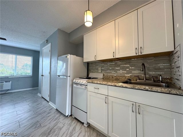 3817 Del Prado BLVD S, Cape Coral, FL 33904