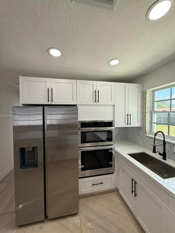 1749 NW 154th St, Miami Gardens, FL 33054