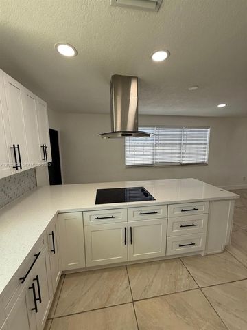 1749 NW 154th St, Miami Gardens, FL 33054