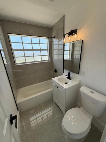 1749 NW 154th St, Miami Gardens, FL 33054