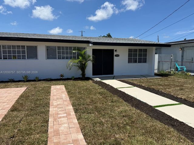 1749 NW 154th St, Miami Gardens, FL 33054