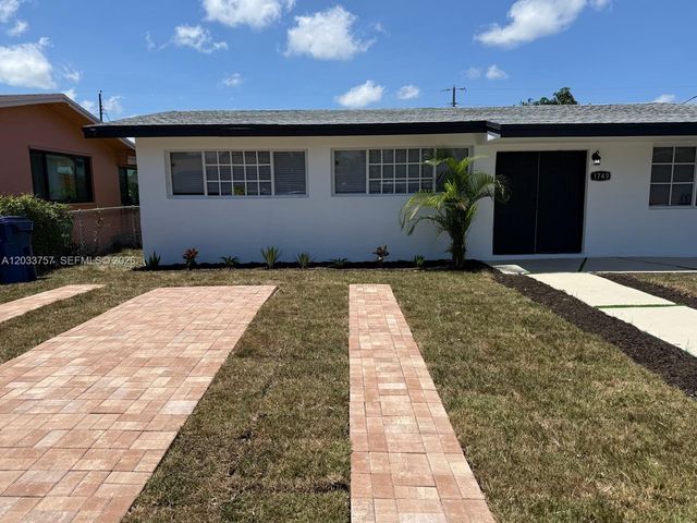 1749 NW 154th St, Miami Gardens, FL 33054