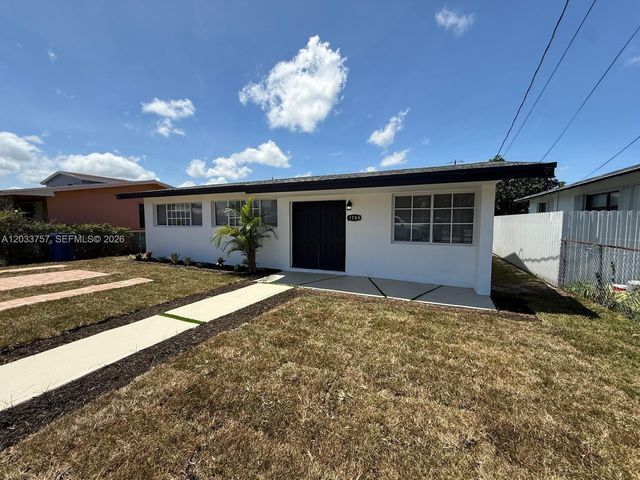 1749 NW 154th St, Miami Gardens, FL 33054