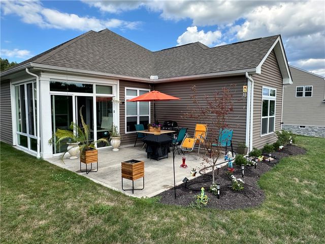 305 Dupont Drive, North Fayette, PA 15057