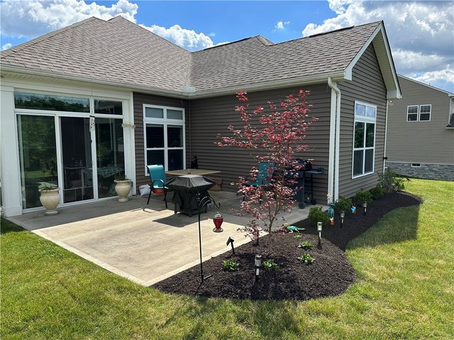 305 Dupont Drive, North Fayette, PA 15057