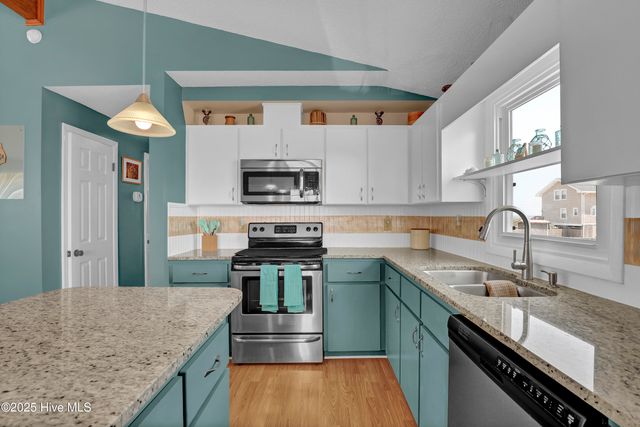 7401 9th Avenue, N Topsail Beach, NC 28460