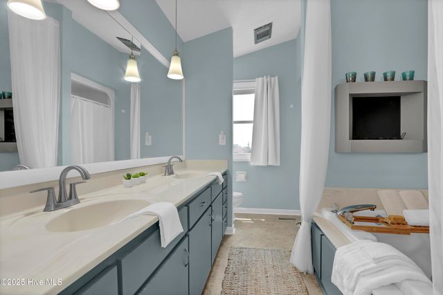 7401 9th Avenue, N Topsail Beach, NC 28460