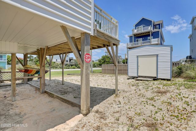 7401 9th Avenue, N Topsail Beach, NC 28460