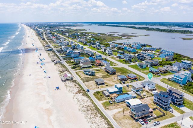 7401 9th Avenue, N Topsail Beach, NC 28460
