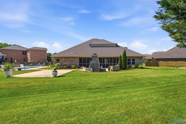 25 Bannut Court SW, Huntsville, AL 35824