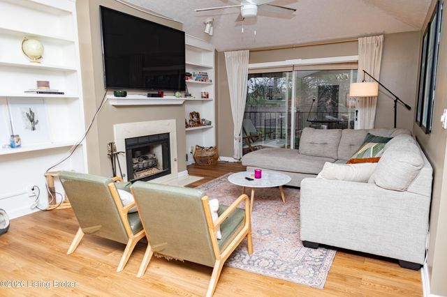 405 Forest Park Rd, Louisville, KY 40223