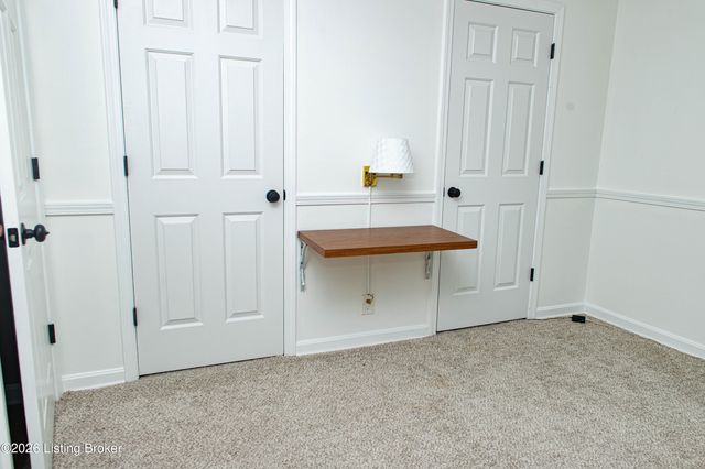 405 Forest Park Rd, Louisville, KY 40223