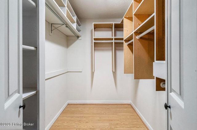 405 Forest Park Rd, Louisville, KY 40223