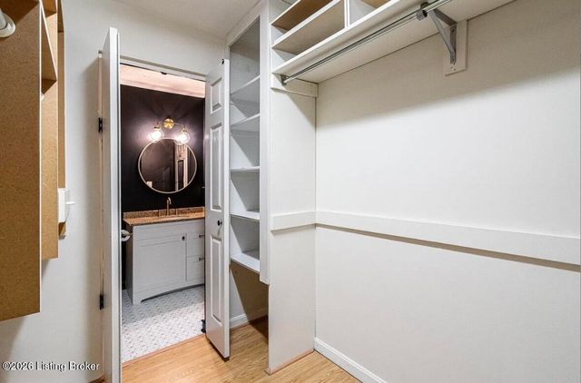 405 Forest Park Rd, Louisville, KY 40223