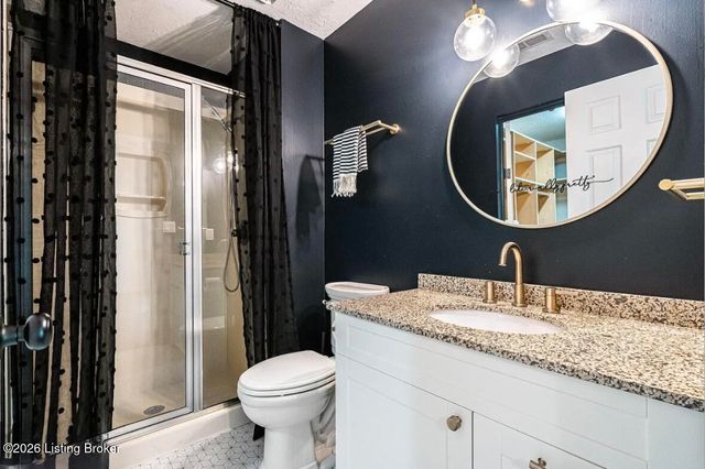 405 Forest Park Rd, Louisville, KY 40223