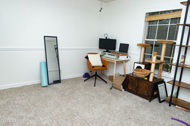 405 Forest Park Rd, Louisville, KY 40223