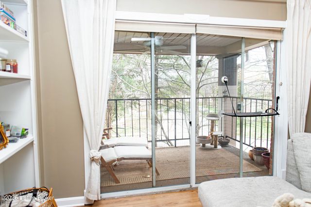 405 Forest Park Rd, Louisville, KY 40223