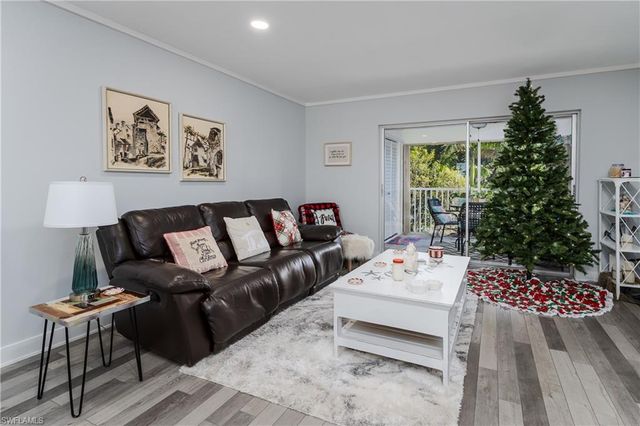 5499 Rattlesnake Hamm RD # 304A, Naples, FL 34113