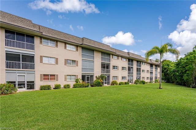 5499 Rattlesnake Hamm RD # 304A, Naples, FL 34113