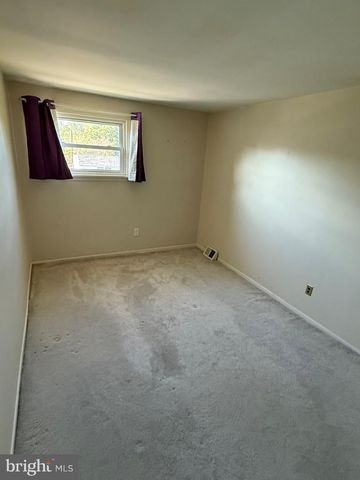 3555 CHURCHILL LN, Philadelphia, PA 19114