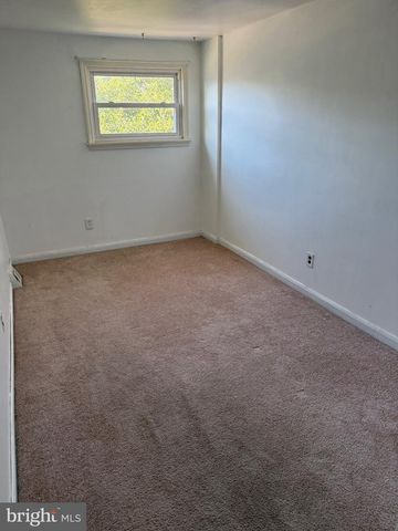 3555 CHURCHILL LN, Philadelphia, PA 19114