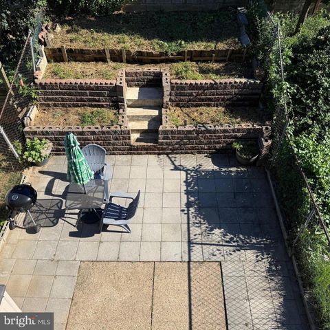 3555 CHURCHILL LN, Philadelphia, PA 19114