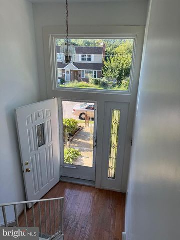 3555 CHURCHILL LN, Philadelphia, PA 19114