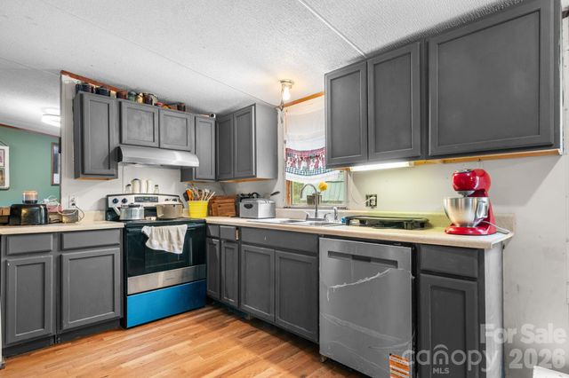 2461 Shadowbrook Drive, Lenoir, NC 28645