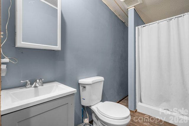 2461 Shadowbrook Drive, Lenoir, NC 28645