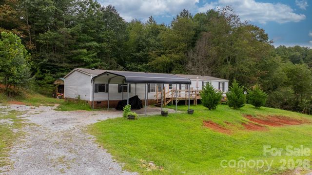 2461 Shadowbrook Drive, Lenoir, NC 28645