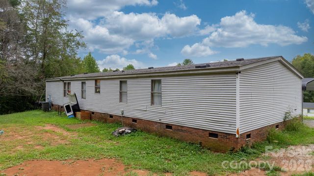 2461 Shadowbrook Drive, Lenoir, NC 28645
