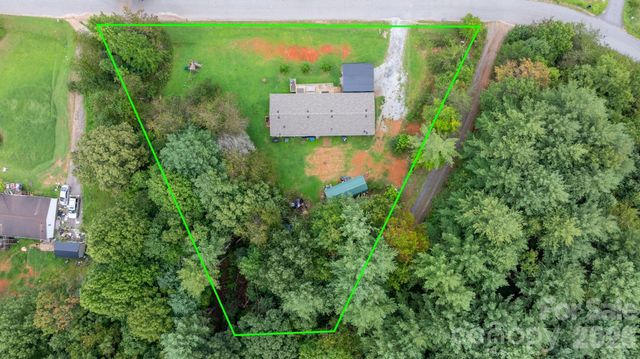 2461 Shadowbrook Drive, Lenoir, NC 28645
