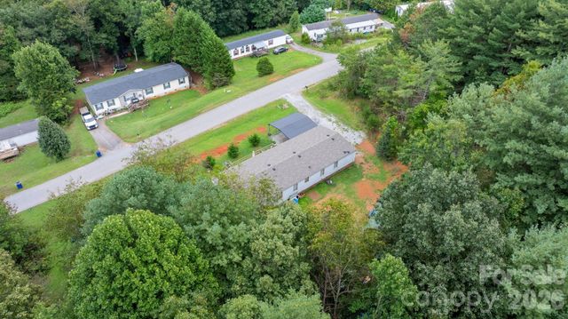 2461 Shadowbrook Drive, Lenoir, NC 28645