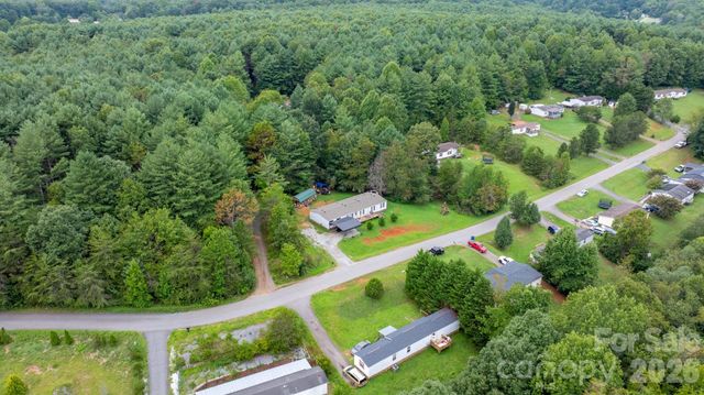 2461 Shadowbrook Drive, Lenoir, NC 28645