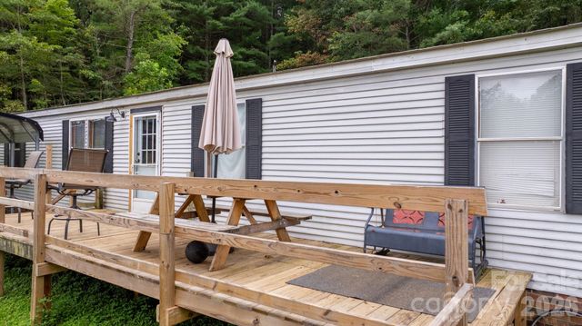 2461 Shadowbrook Drive, Lenoir, NC 28645