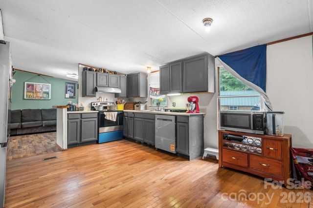 2461 Shadowbrook Drive, Lenoir, NC 28645