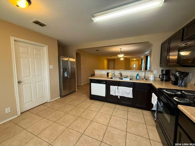 6011 Valparaiso Way, San Antonio, TX 78249