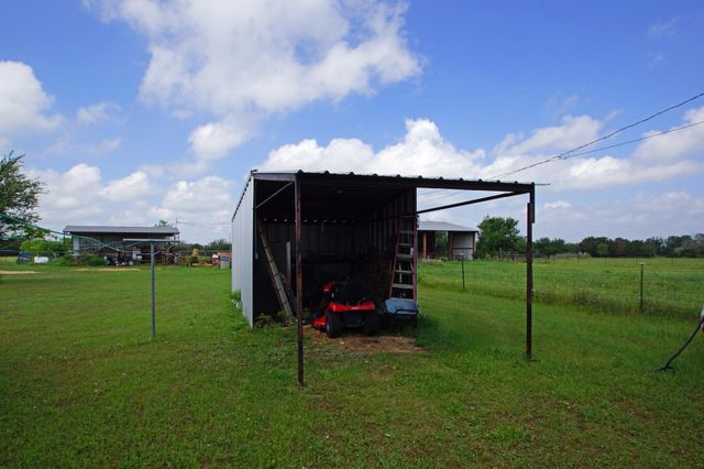 244 Apache Springs RD, Briggs, TX 78608