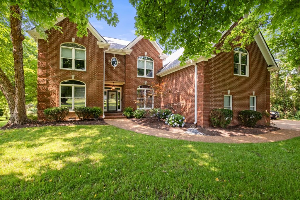 513 Barrington Dr, Franklin, TN 37067