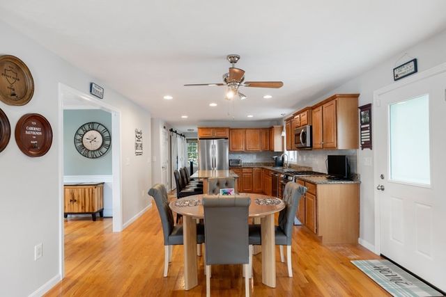 28 Glenside Ave, Billerica, MA 01821