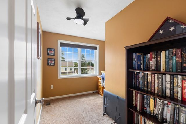 28 Glenside Ave, Billerica, MA 01821