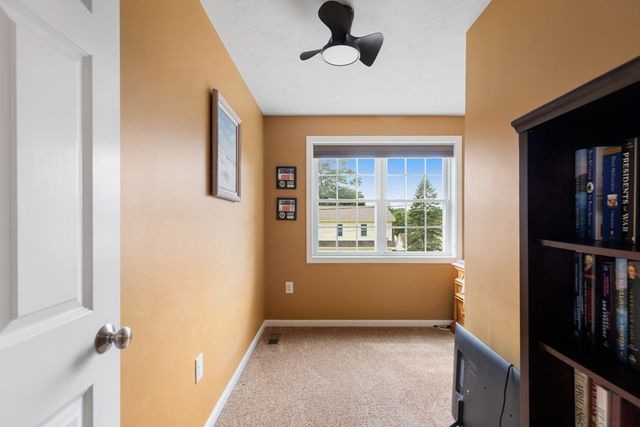 28 Glenside Ave, Billerica, MA 01821