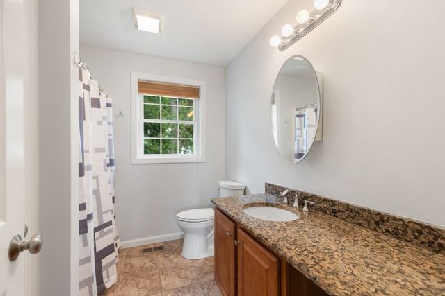 28 Glenside Ave, Billerica, MA 01821