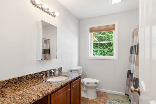 28 Glenside Ave, Billerica, MA 01821