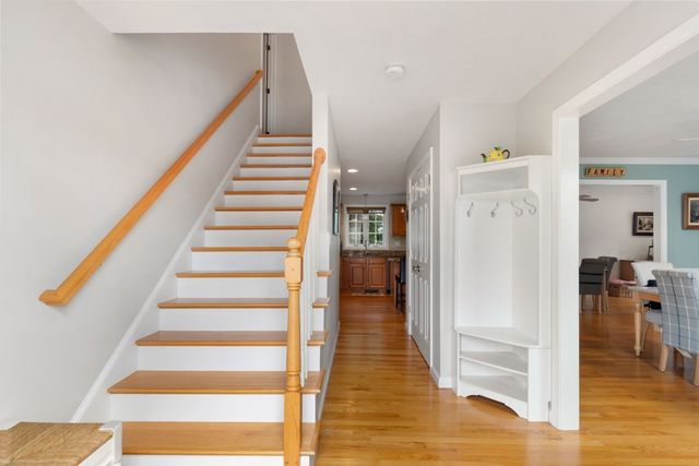 28 Glenside Ave, Billerica, MA 01821