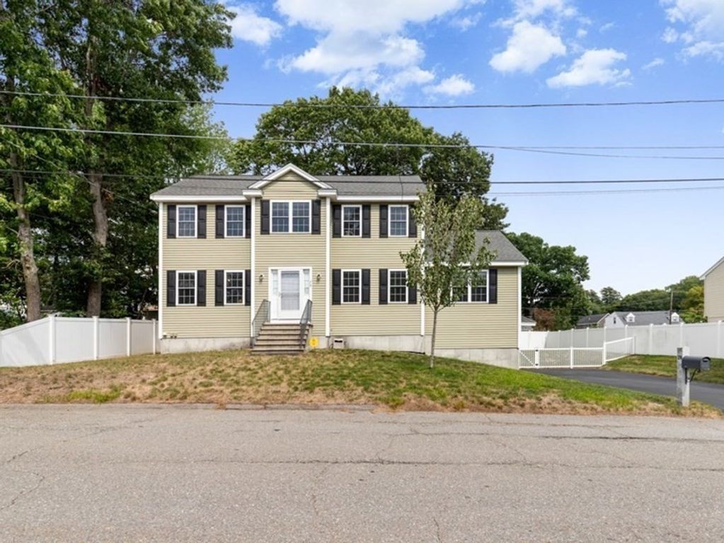 28 Glenside Ave, Billerica, MA 01821