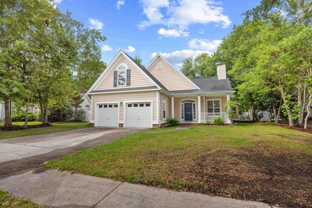 3716 Kennison Dr., Myrtle Beach, SC 29575